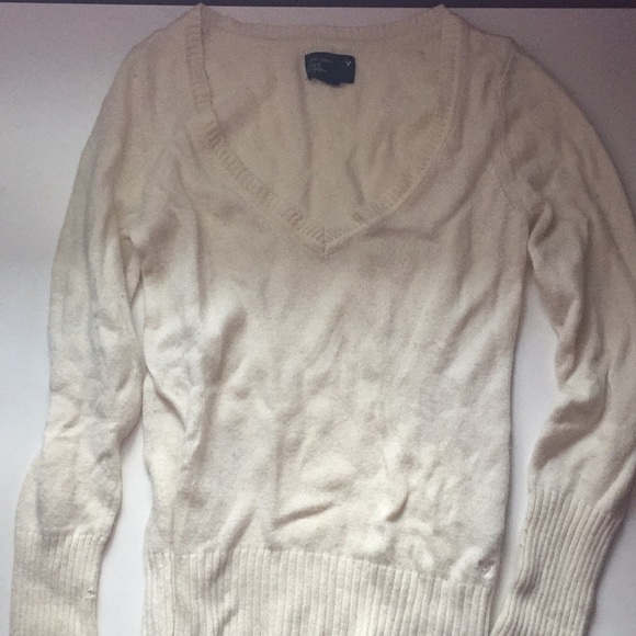 American Eagle V-Neck Sweater - Picture 1 of 4